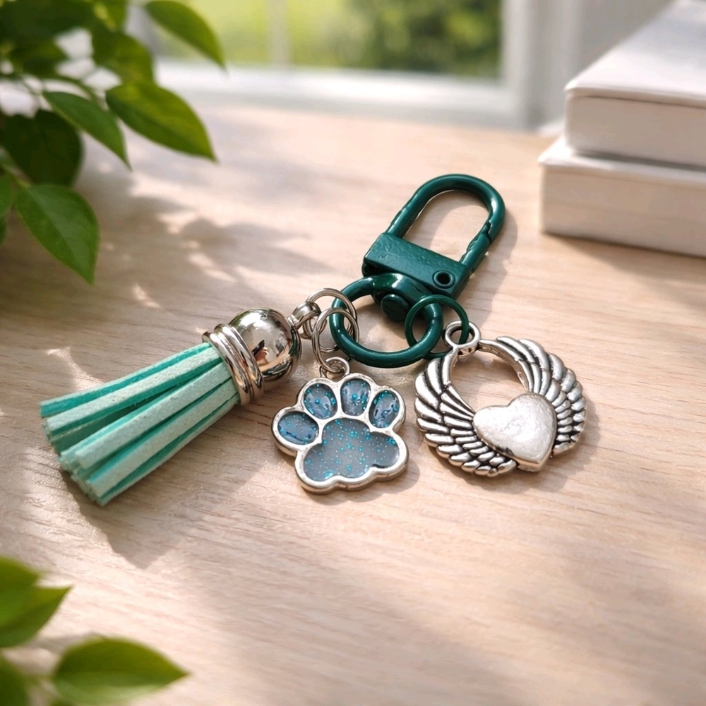 Sympathy Green Glitter Pet Paw Heart Wings Zipper Charm Clip Keychain